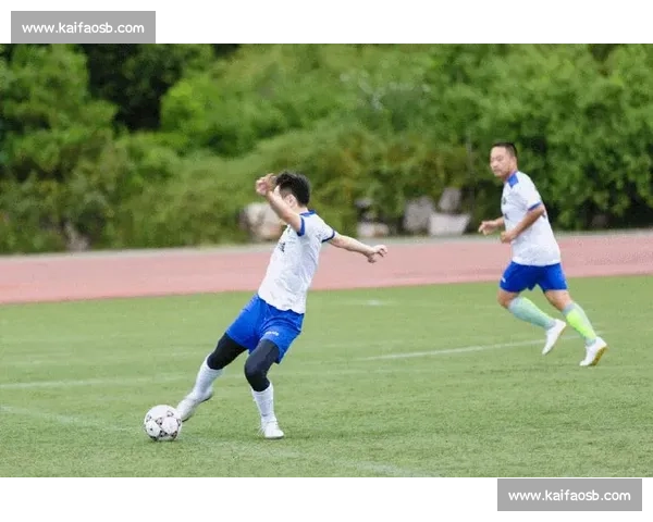 足球赛事即时比分更新 全程跟踪每场精彩对决实时动态 - 副本 足球赛事即时比分更新 全程跟踪每场精彩对决实时动态 - 副本