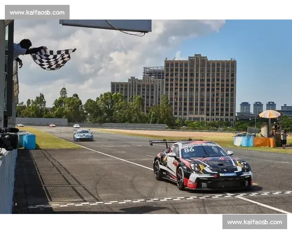 激烈对决落幕本赛季惊喜连连球队胜负瞬间回顾 - 副本 (2) 激烈对决落幕本赛季惊喜连连球队胜负瞬间回顾 - 副本 (2)