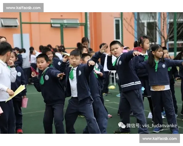 空手道比赛精彩纷呈 技巧与力量的完美碰撞 展现勇气与智慧的竞技盛宴 - 副本 (2)